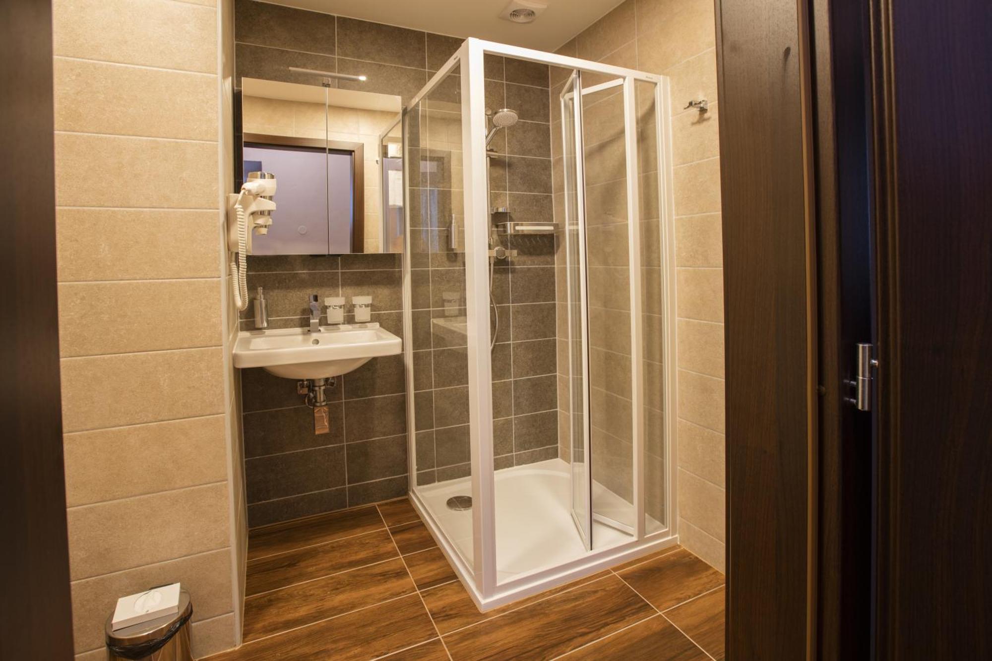 Hotel Bellevue Tlapak Podebrady Room photo